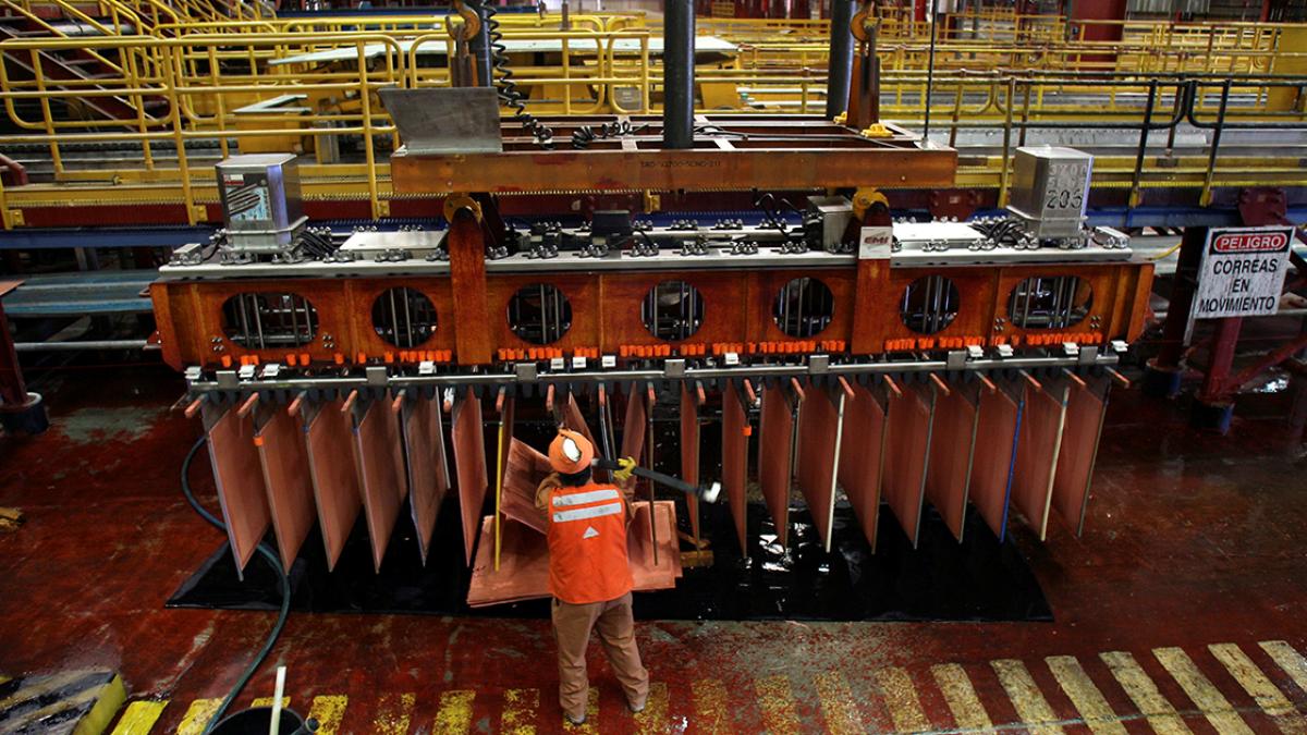 Cobre toca nuevo máximo histórico en Shanghái por señales de escasez de suministro
