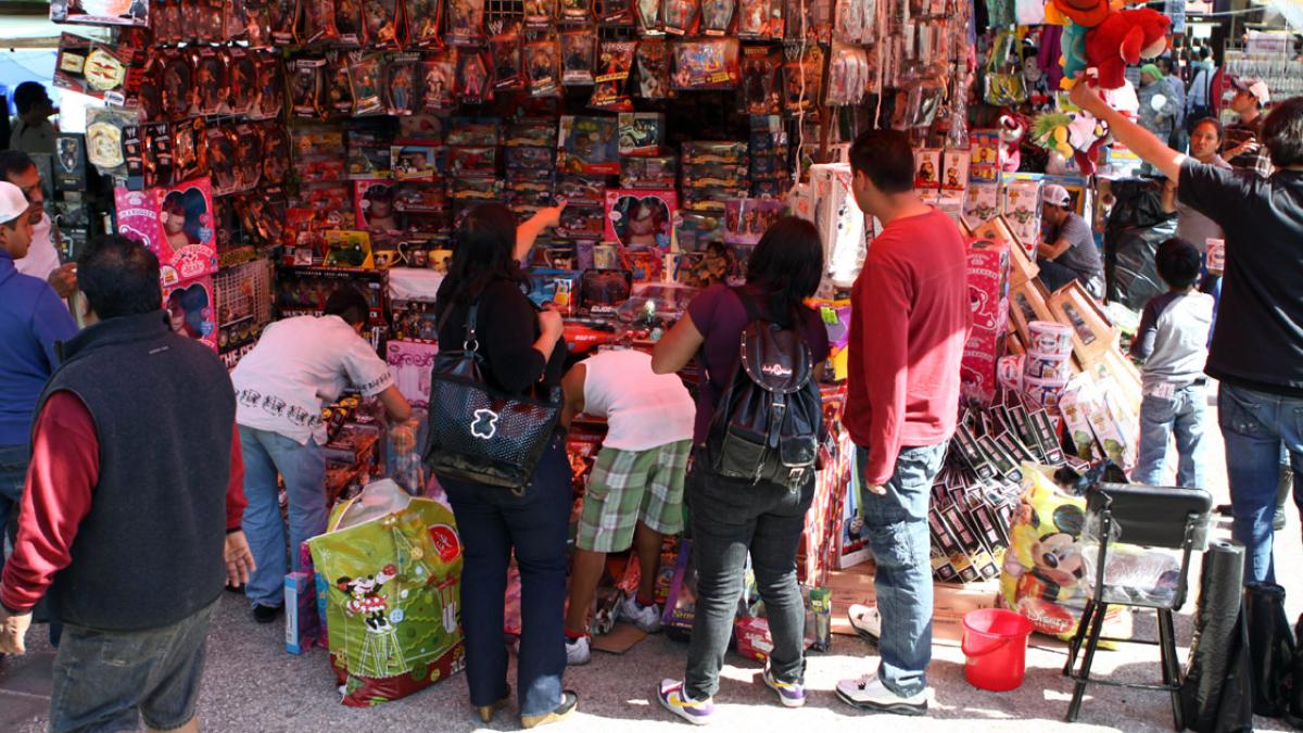 Comercios en centro de Puebla esperan un incremento del 40% en ventas por juguetes