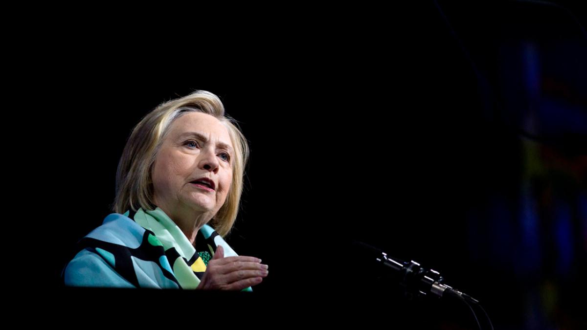 Hillary Clinton testifica ante el Congreso de EU sobre sus vínculos con Jeffrey Epstein