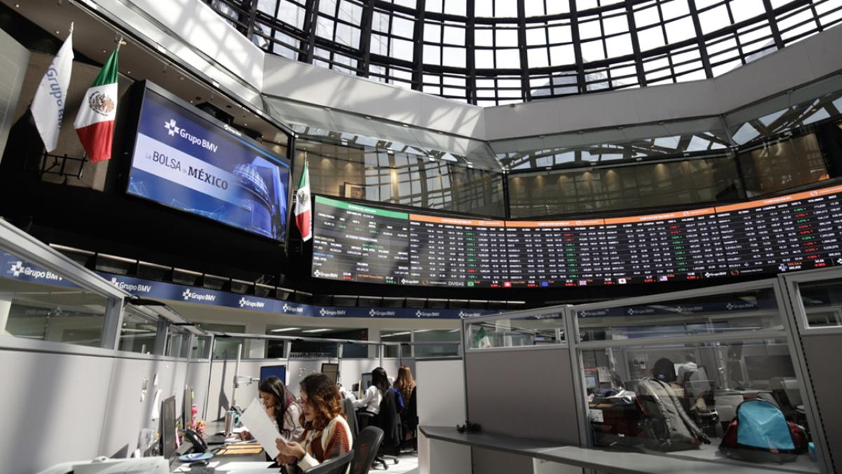 Tras rebalanceo del S&P/BMV IPC: Sale Cuervo y entra Volaris