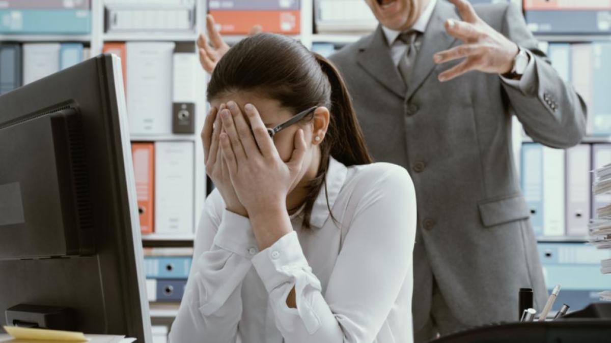 Violencia laboral contra las mujeres con multas de hasta 586,000 pesos