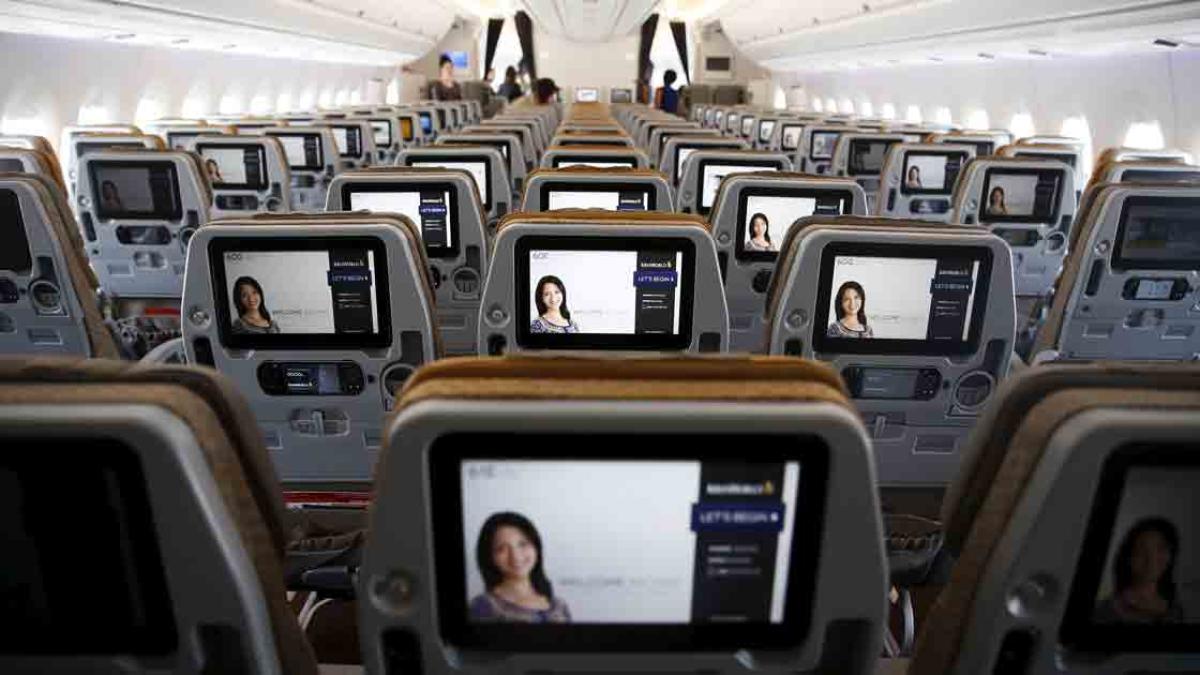 Diputada de Morena busca eliminar cobros extra por asignación de asientos de menores en aviones