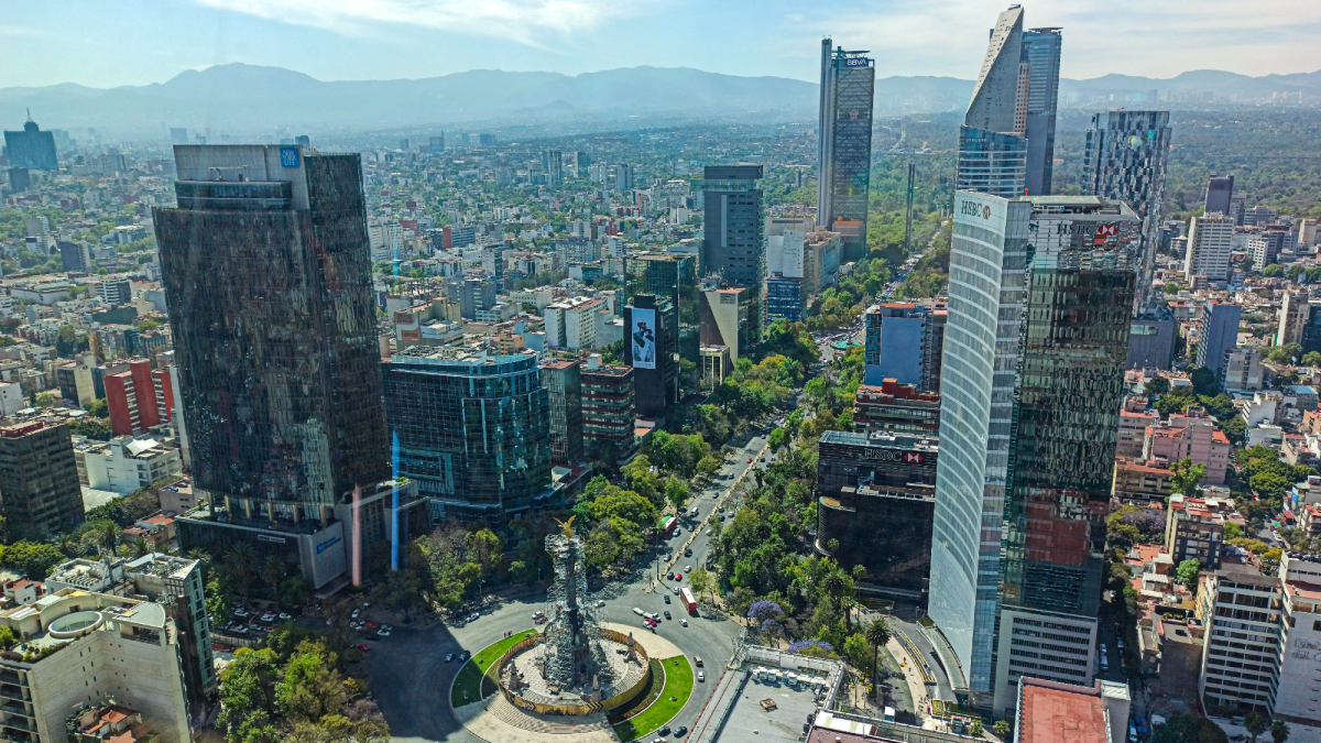 Barreras regulatorias frenan el nearshoring en la Ciudad de México, advierte México Evalúa