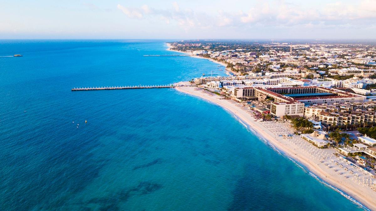 Gobierno de Quintana Roo planea rescatar de 33.5 kilómetros de playa