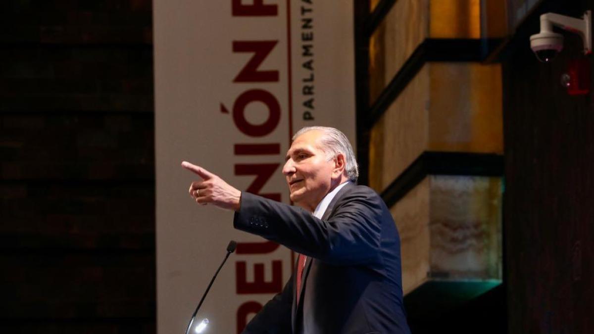 Adán Augusto López deja la coordinación de Morena en el Senado