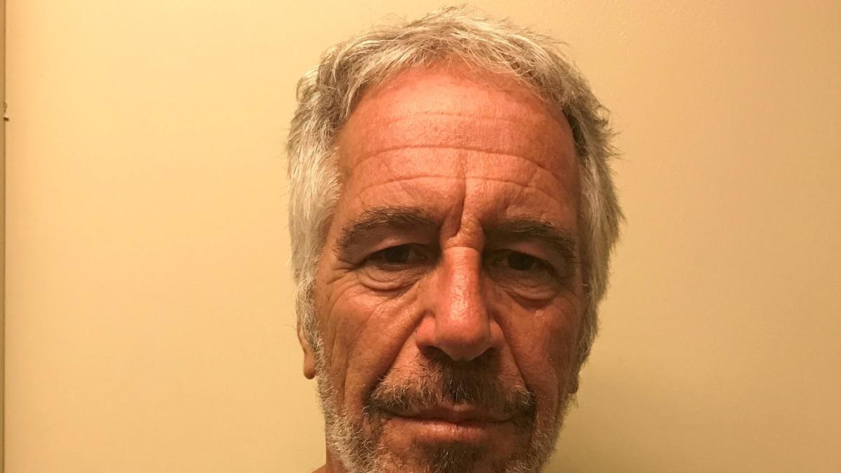 Polonia anuncia la creación de un equipo para investigar los vínculos de Epstein en el país