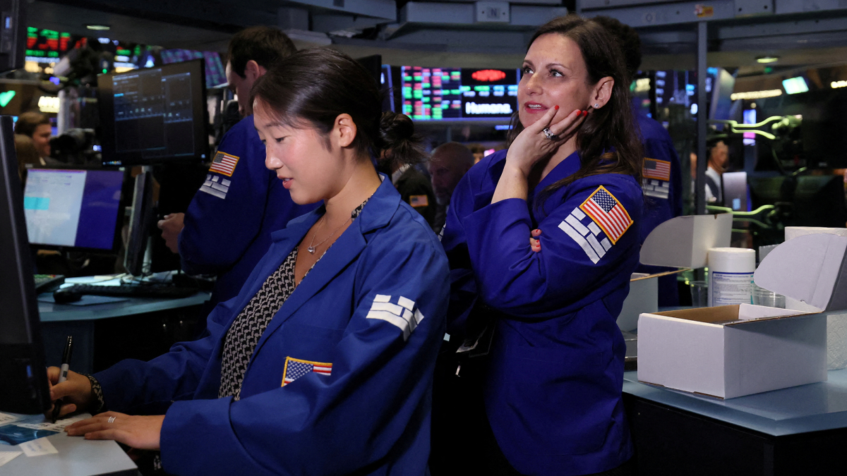 Wall Street avanza por esperanzas de un acuerdo entre EU e Irán; SpaceX sube 19%
