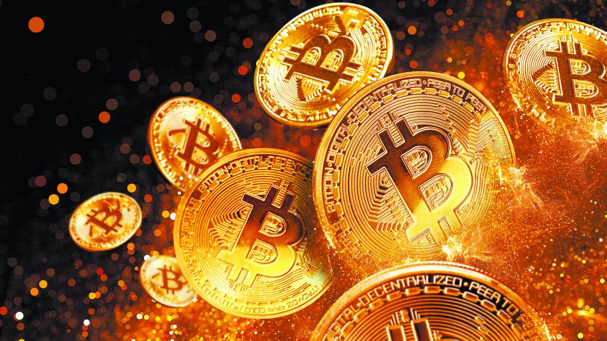 El bitcoin recupera los 65,000 dólares, pero se encamina a cerrar su peor semana desde 2022