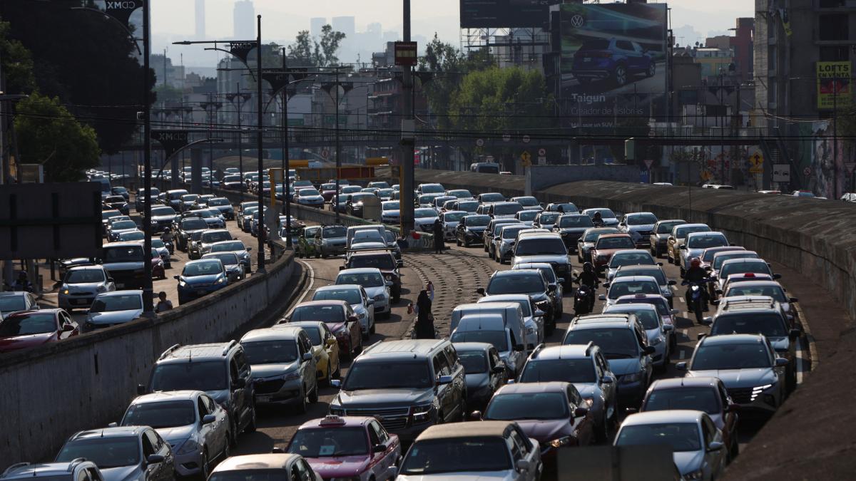 Doble Hoy No Circula: Estos automóviles no pueden transitar este lunes 16 de febrero