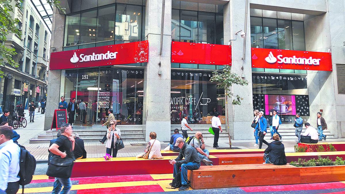 Santander obtuvo beneficio récord en 2025 por cuarto año consecutivo