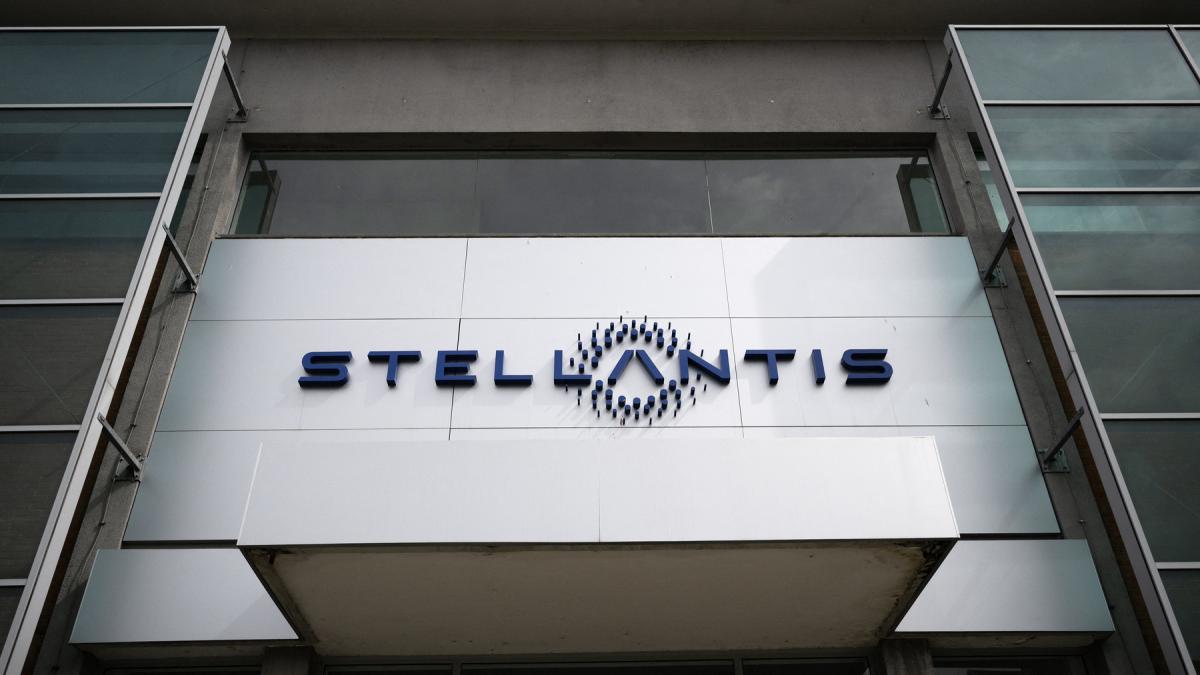 Stellantis anuncia un deterioro millonario en su valor tras reducir su apuesta por autos eléctricos