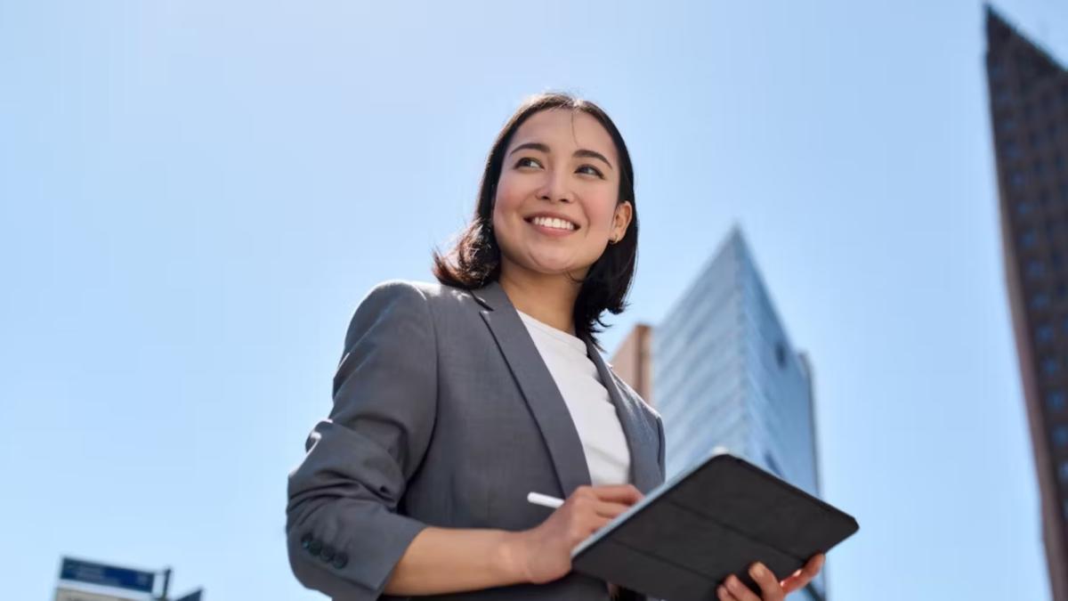 Mujeres emprendedoras avanzan en el sector inmobiliario, pero enfrentan barreras