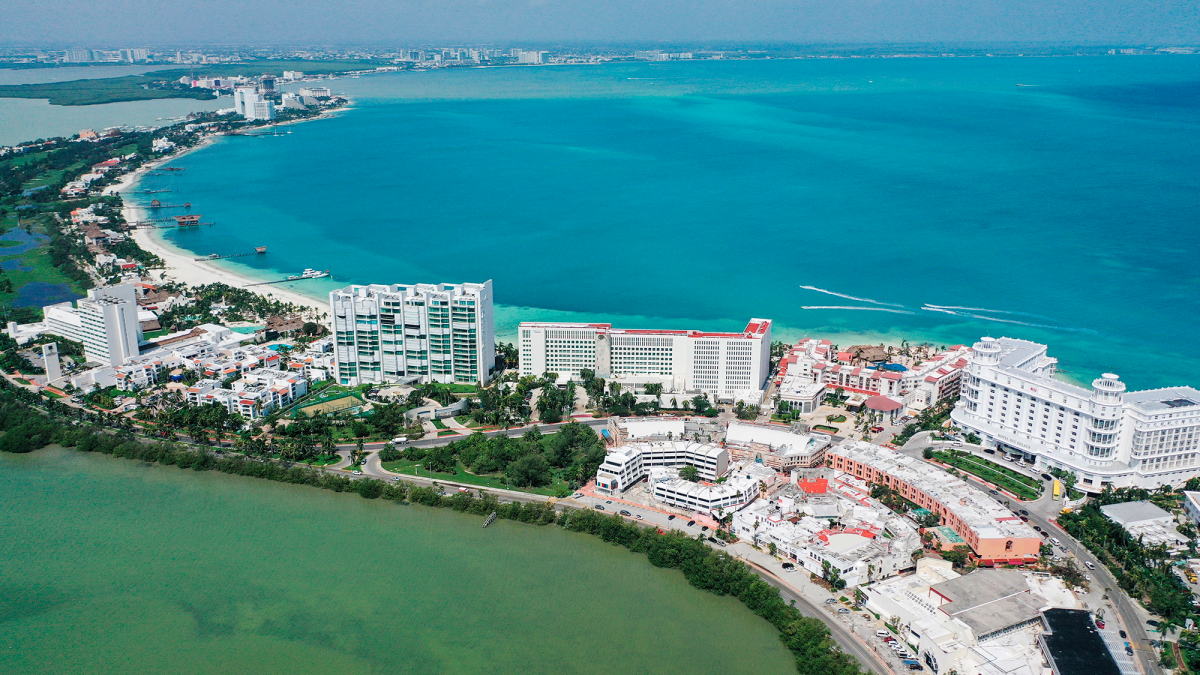 Quintana Roo signs promotion agreement with Corte Inglés