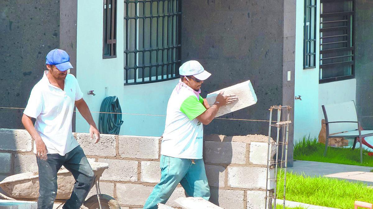 The Nuevo León Housing Institute regularizes properties and enables 500 lots