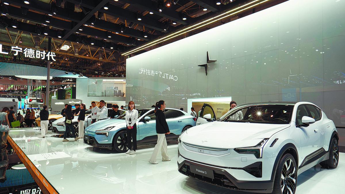 La UE abre la puerta a precios mínimos para los aranceles antidumping a autos eléctricos chinos