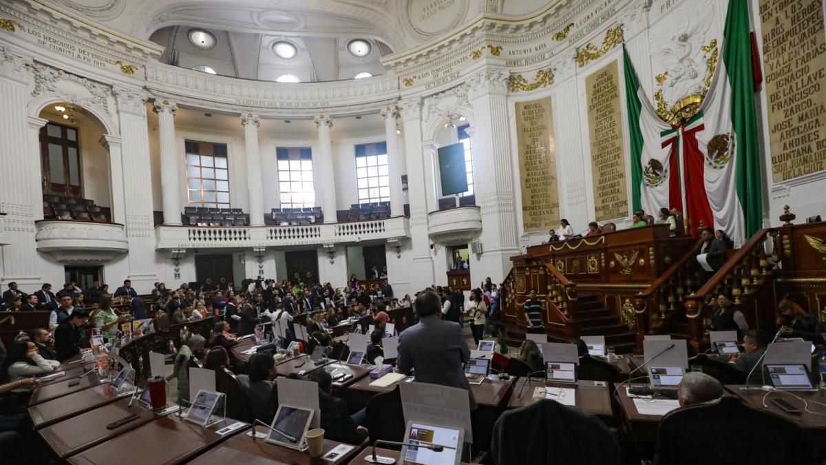 Proponen prohibir contratación por honorarios en Congreso de CDMX