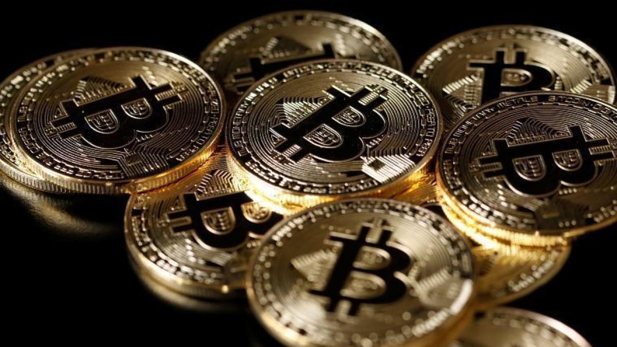 Lanzan ETF de bitcoin y oro; impulsa el precio del metal