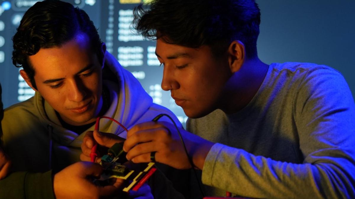 Querétaro se perfila en la formación de talento tecnológico