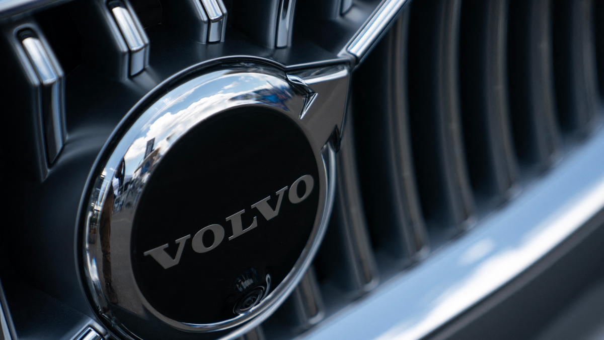 Volvo presentará su primer auto con IA, el EX60
