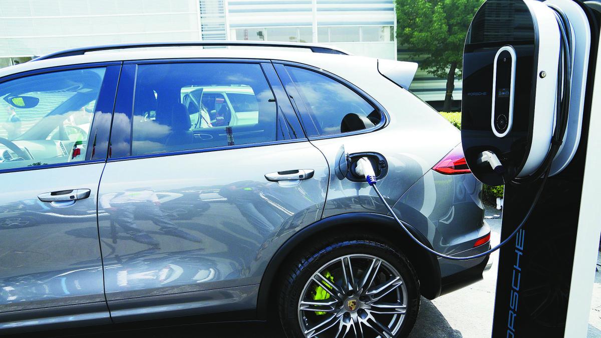 Venta de autos electrificados repunta casi 40% en 2025: EMA