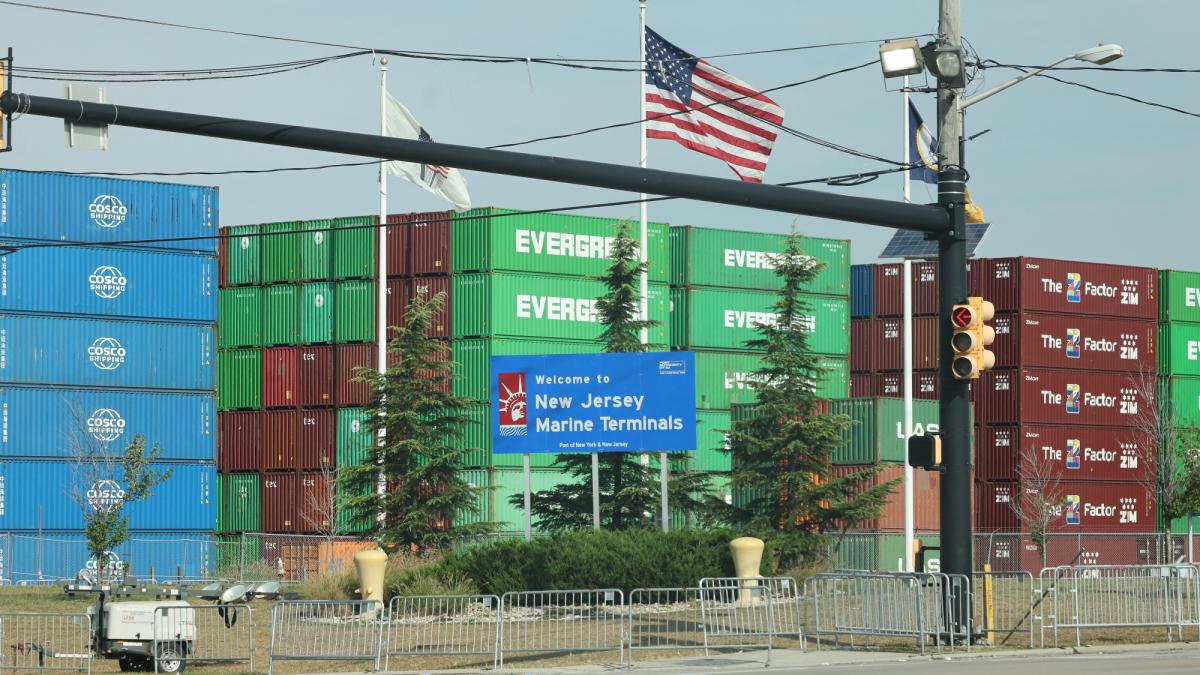 Precios de las importaciones estadounidenses subieron más de lo previsto en septiembre