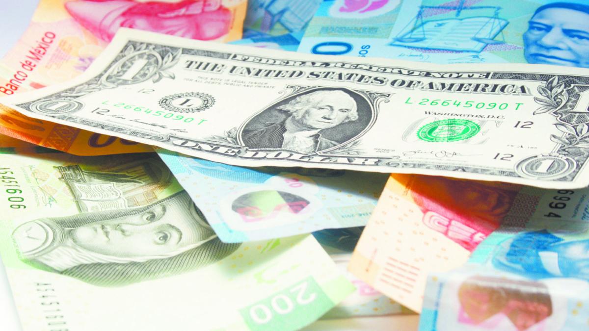 Mexican peso falls for the fourth day and closes a negative week