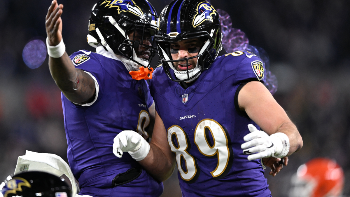 Lamar Jackson throws two touchdowns in Ravens' victory over Browns in the NFL