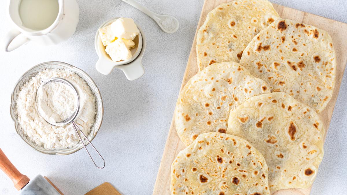 Buying or making flour tortillas, what is cheaper?