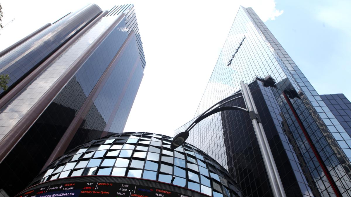 BMV registra nuevo récord; Liverpool y Alsea brillan en cesión corta antes de Navidad