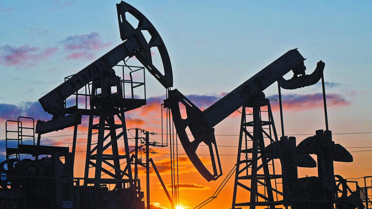 Precios del petróleo caen a su nivel más bajo desde 2021