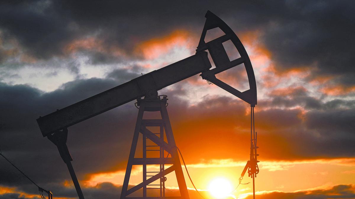 Kuwait reduce producción de petróleo como medida de precaución ante las tensiones con Irán