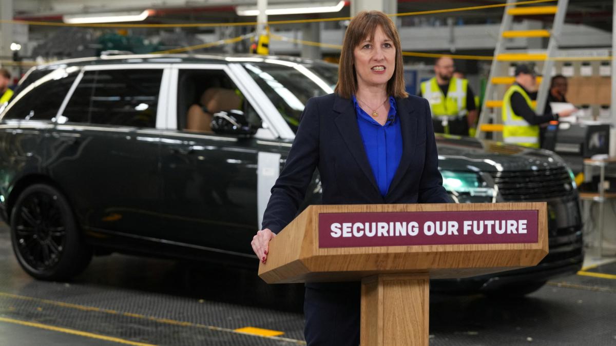 British Finance Minister wants to strengthen ties with the EU and warns of tariff impact