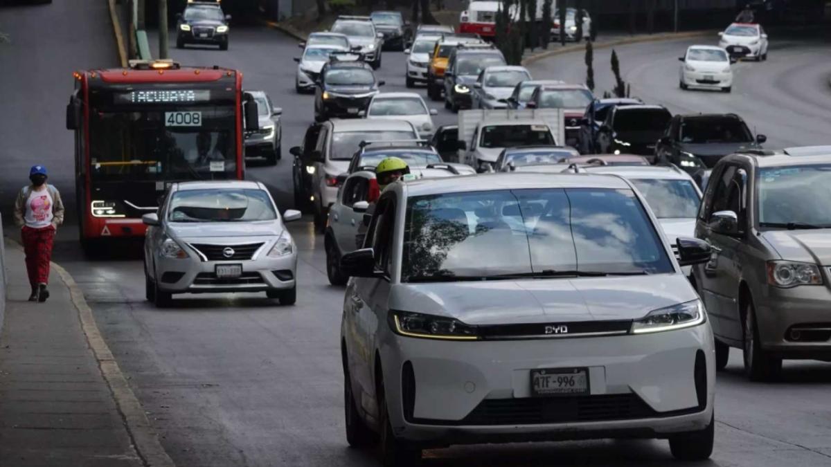 Se mantiene contingencia ambiental: Estos autos no circulan el viernes 13 de febrero