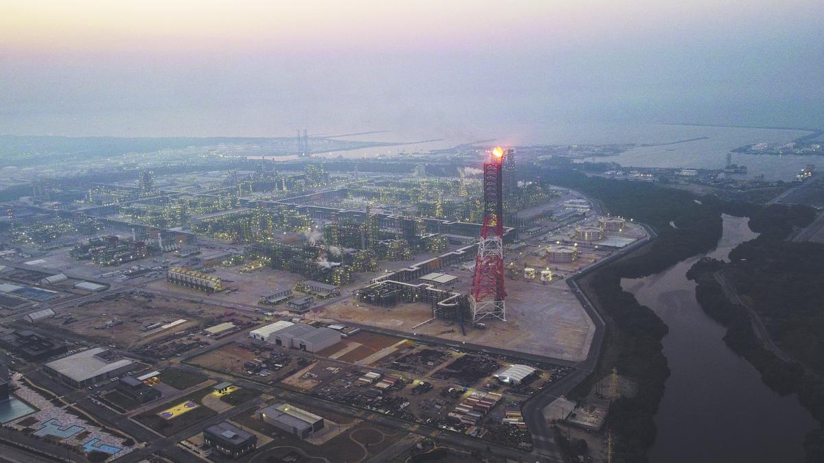 Incendio mata a cinco en perímetro de Dos Bocas