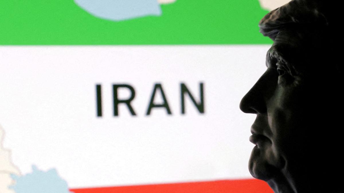 Trump amenaza a Irán si mata a manifestantes en protestas