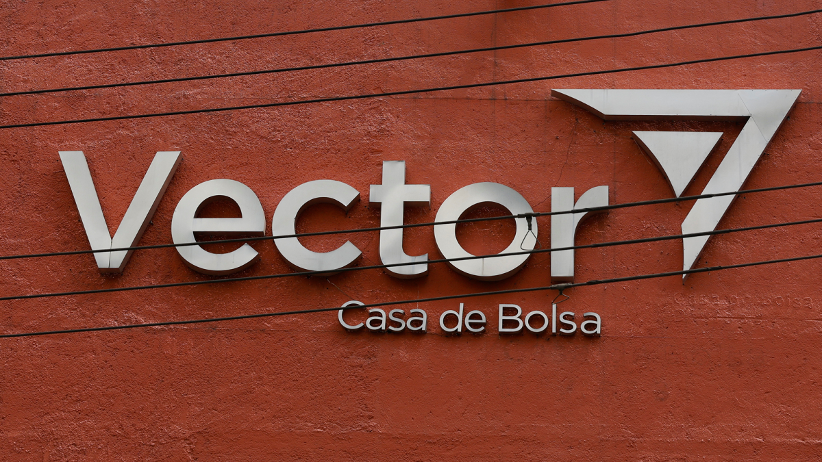 Revocación de licencia a Vector Casa de Bolsa fue petición voluntaria, no por medidas de FinCEN: CNBV