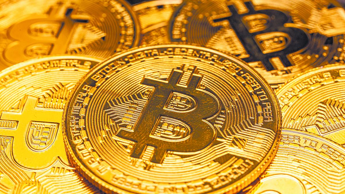 Caída del precio del bitcoin lastra a sus ETFs