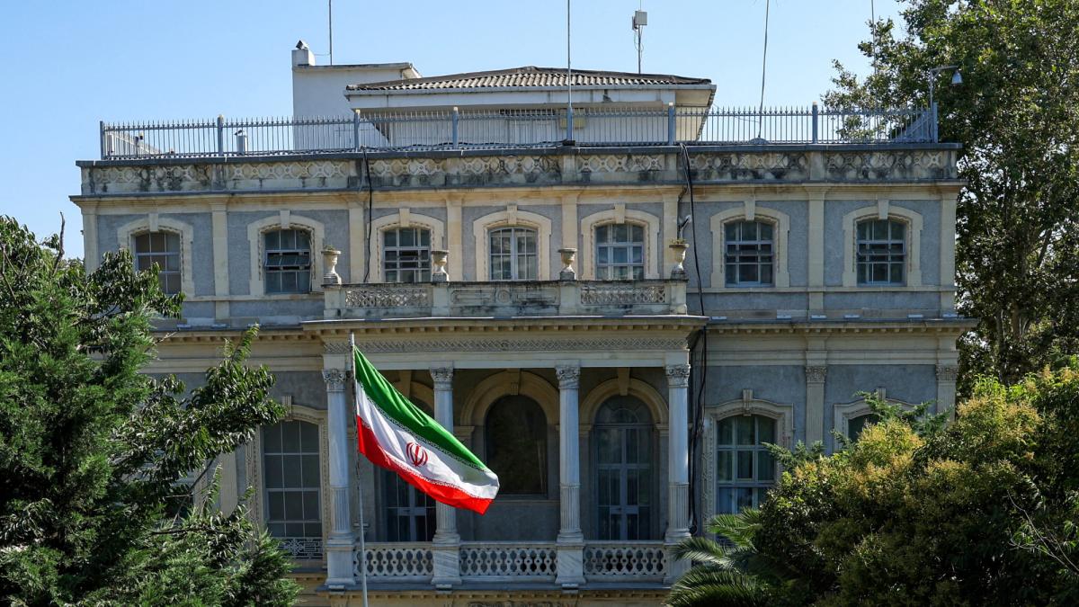 Irán ejecuta por ahorcamiento a un condenado por estafa masiva