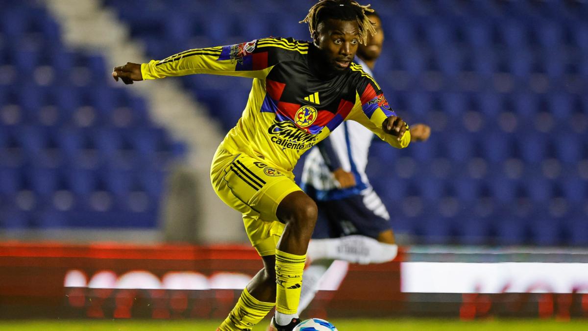 Delantero francés Saint-Maximin sale del América