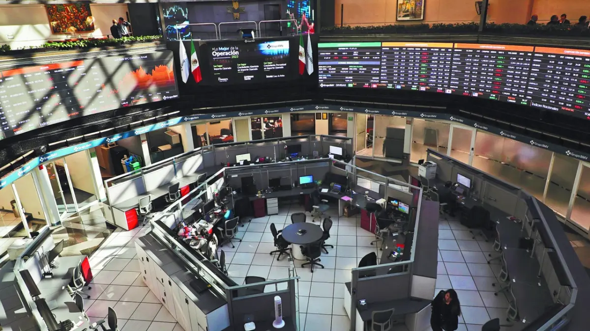 Bolsa mexicana cae con fuerza; registra segundo descenso tras máximo histórico