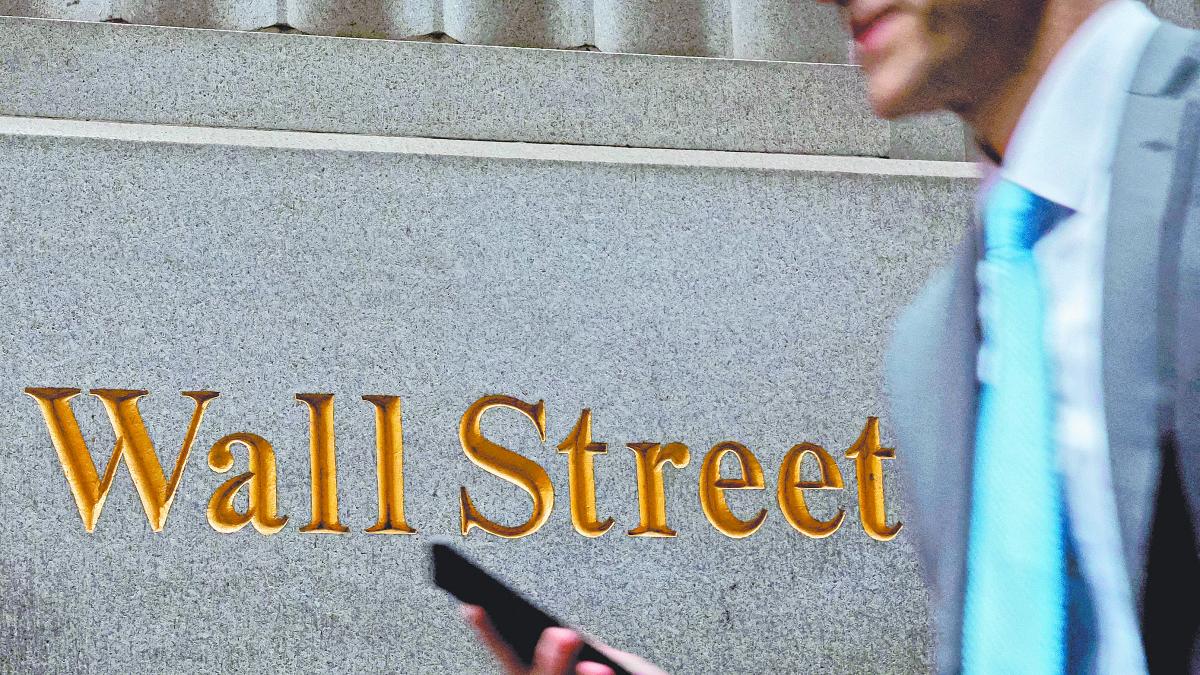 Wall Street cae tras nominación de Warsh para la Reserva Federal; índices avanzan en enero