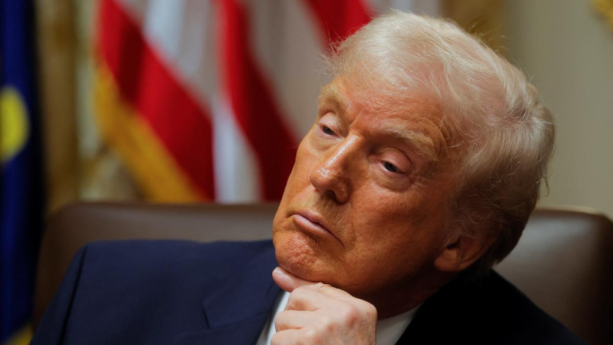 Trump ordena el retiro inmediato de decenas de embajadores de la era Biden