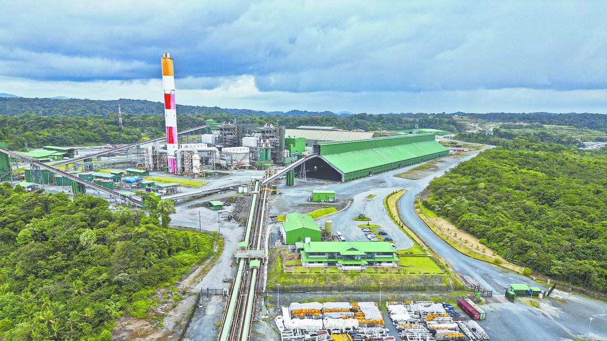 Perú alarga permisos para minería informal