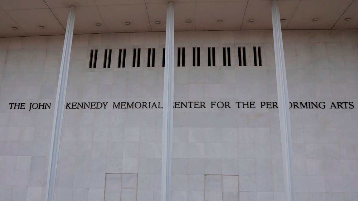 El icónico Kennedy Center en Washington cambiará de nombre en honor a Donald Trump