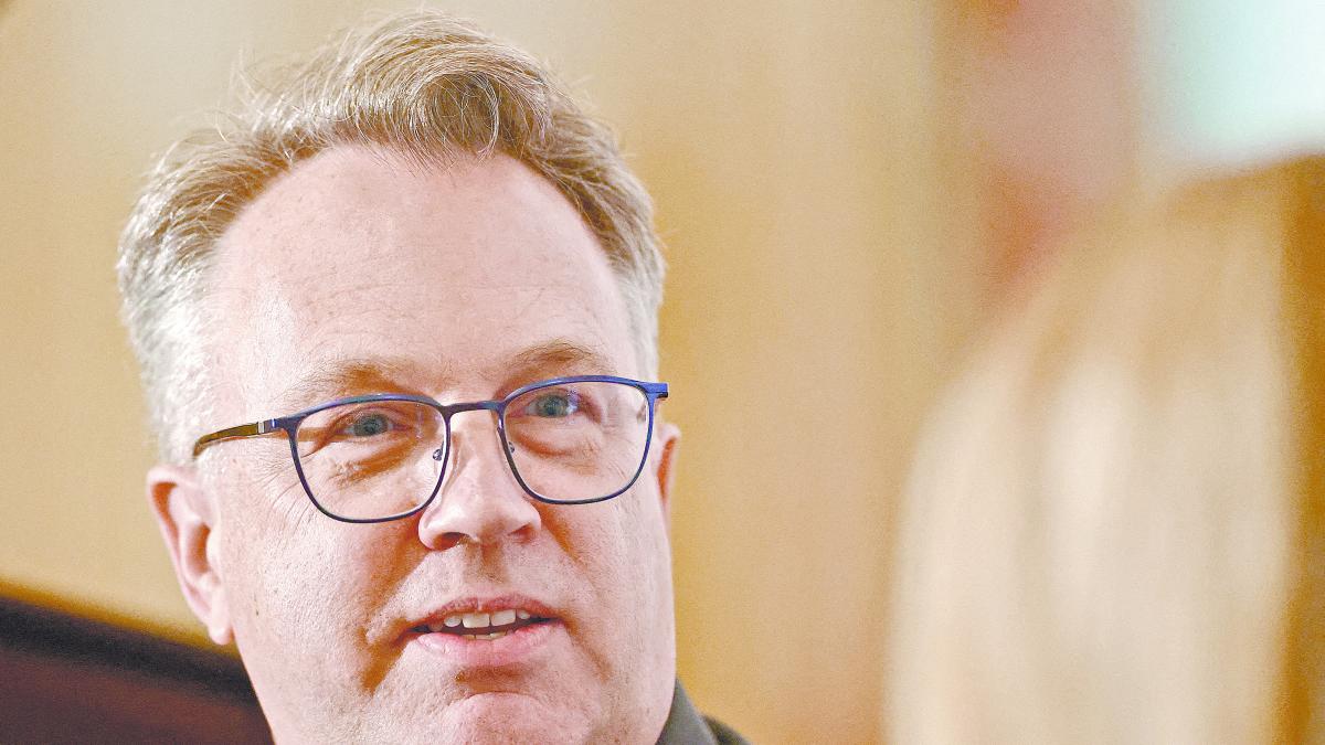 No hay urgencia para recortar tasas: Williams