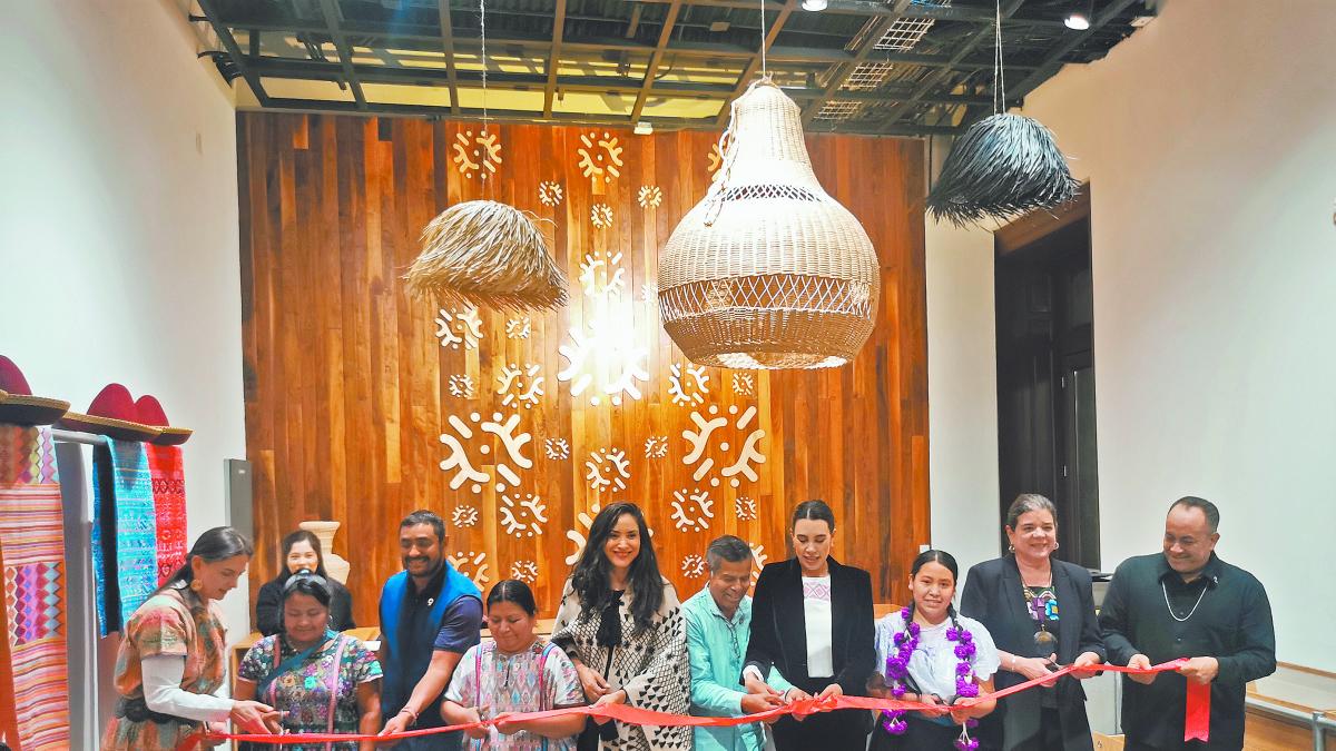 Abre la tienda Fonart más grande del Centro Histórico