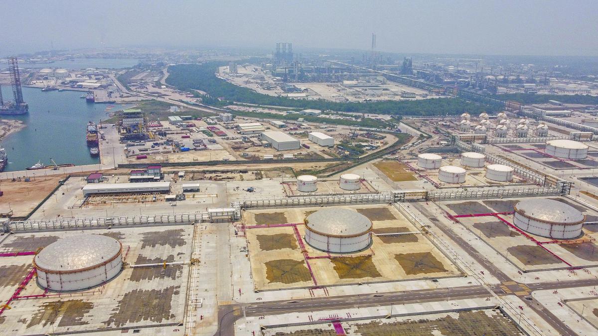 Indicadores de exploración de Pemex caen 40%