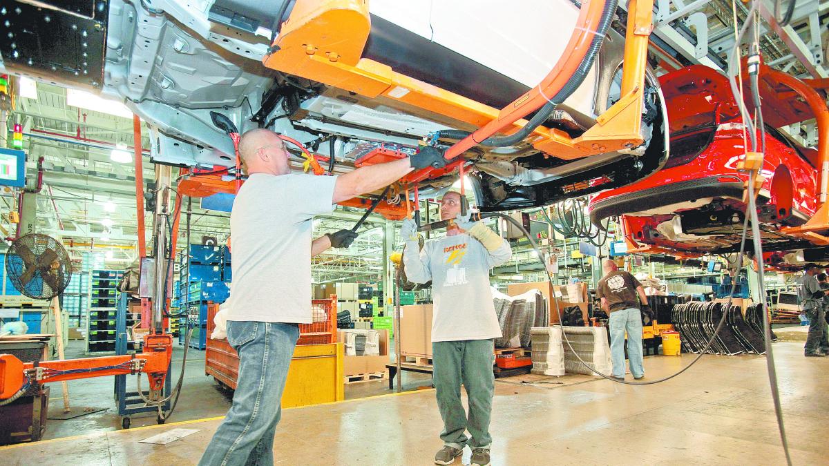 Ofertas de empleo en Estados Unidos caen más de lo previsto