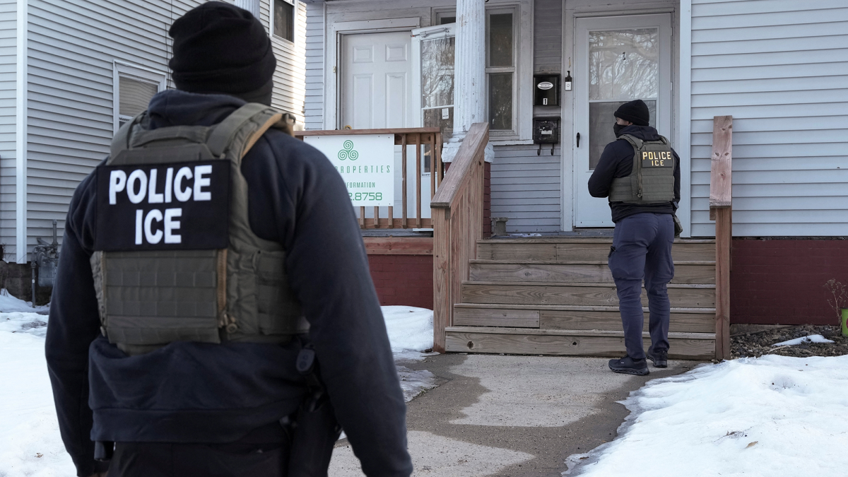 El jefe del ICE anuncia una reducción de 700 agentes en su despliegue en Minnesota