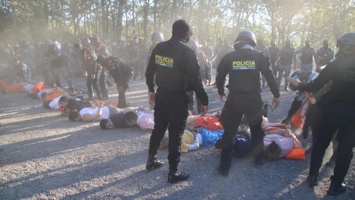 Guatemala en estado de sitio tras violento fin de semana de motines carcelarios con rehenes